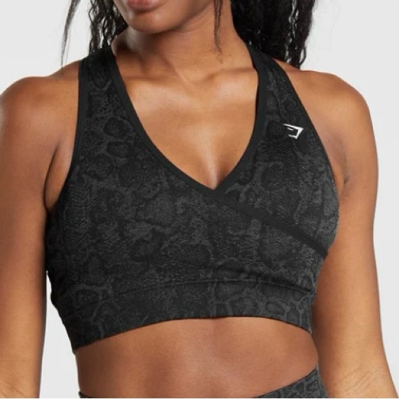 Gymshark Adapt Animal Seamless Sports Bra In Grey & Black NEW Size Medium - Picture 7 of 8